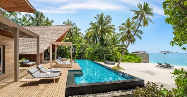 The St. Regis Maldives Vommuli Resort
